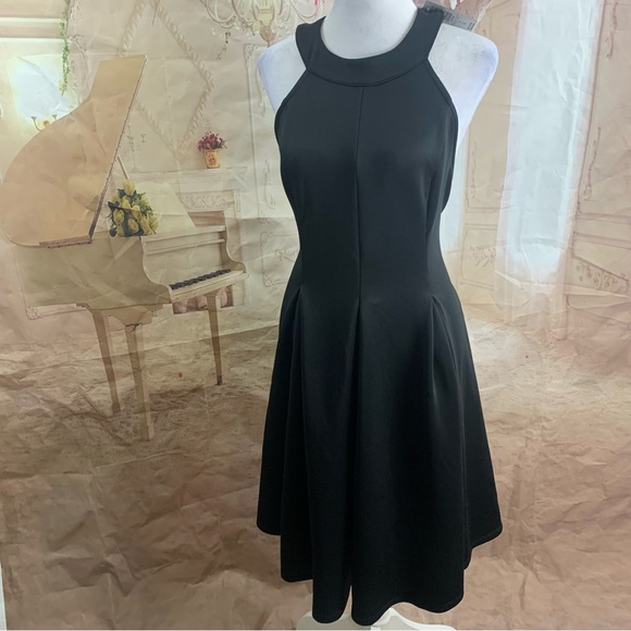 NEW TORRID Mini Scuba Fluted Dress - Picture 6 of 11